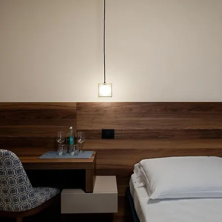Destasu' Bed And Wellness 4* 카스텔 델 몬테